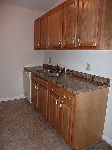 2 bed, 800 sqft, $1,200 — Photo 3