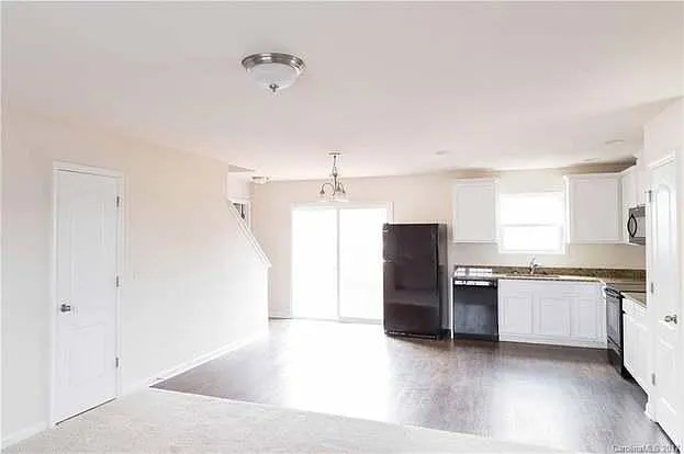 8214 Gabon Ct — Photo 3