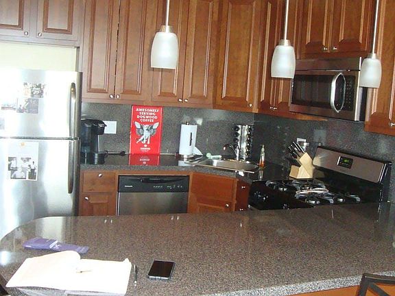 2nd image of 1361 N Ashland Ave APT 3F