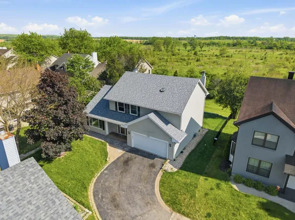 221 Windsor Dr, Bartlett, IL 60103