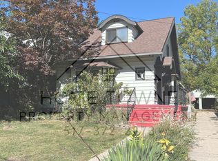 1400 W Michigan Ave, Lansing, MI 48915