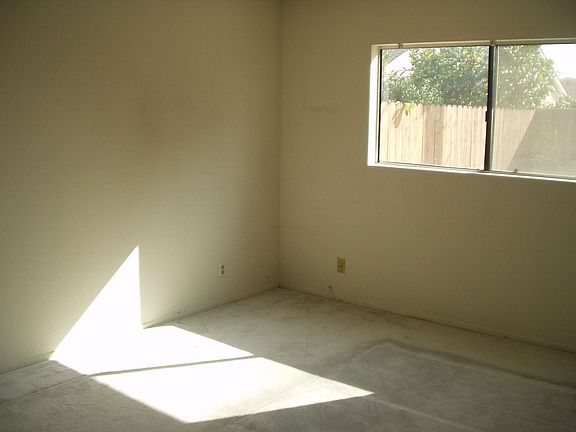 4th image of 8504 Whispering Pines Pl