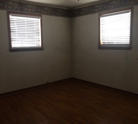 3rd image of 1506 S Porter St