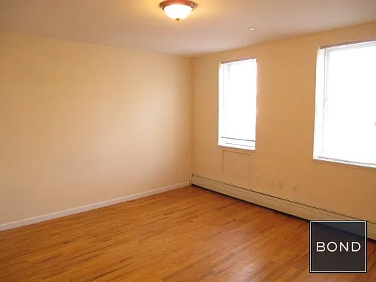 Rented by Bond New York | media 29