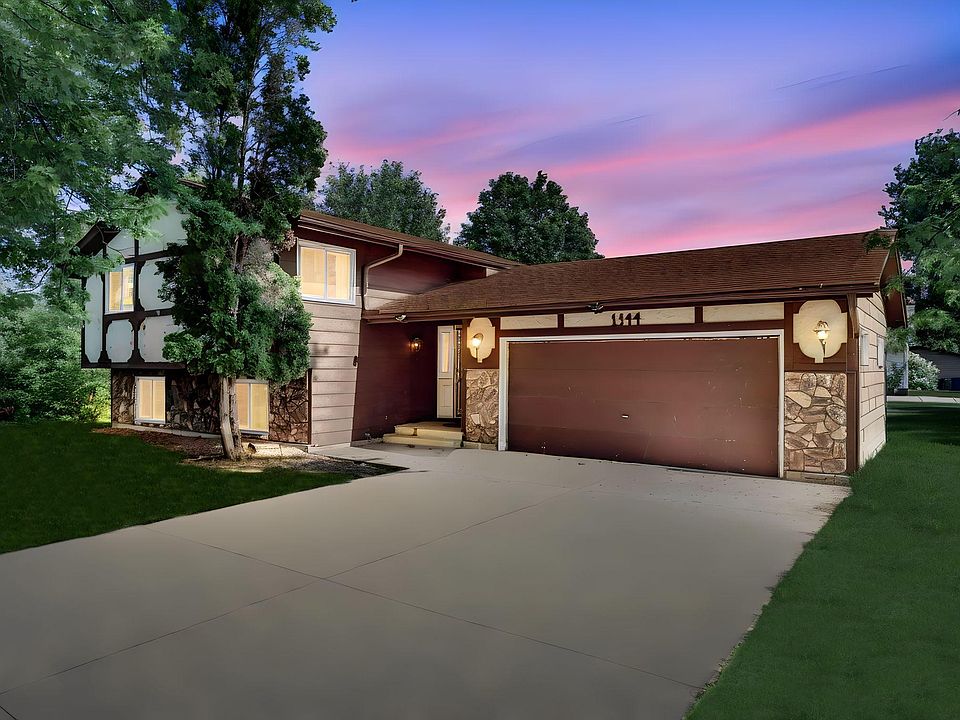 1st image of 1344 Willow Lake Blvd