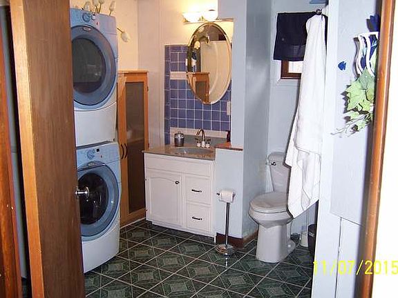 laundry room/ bath