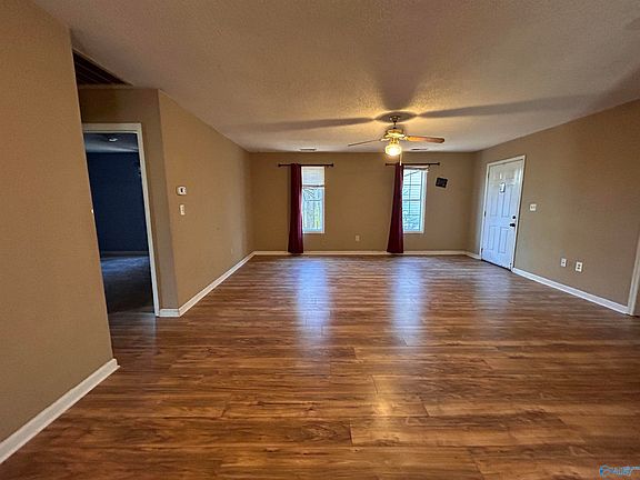 4th image of 4208 Chalet Cir NW