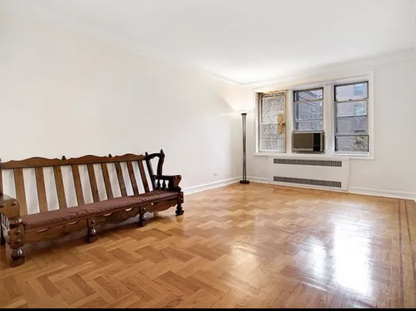 79-01 35th Avenue image 2 of 10