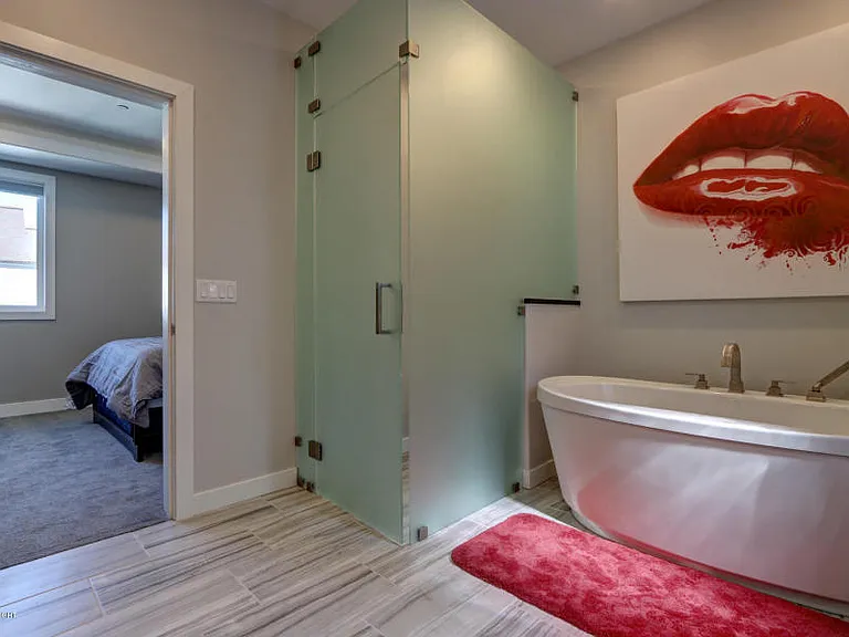 627 N St #4 — Photo 18