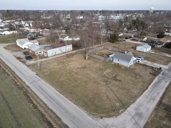 609 W Monroe St, Paris, IL 61944