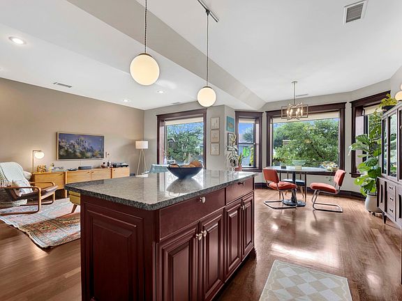 5th image of 3108 W Lyndale St APT 3B