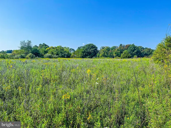 450 Waterway Rd, Oxford, PA 19363