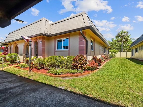 3rd image of 4217 Stratford Dr #4217