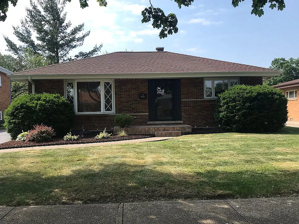 10841 Hastings St photo 1