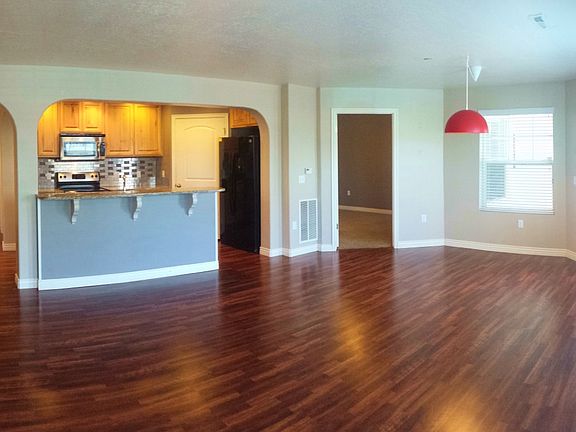 3rd image of 11756 S Currant Dr Unit 104