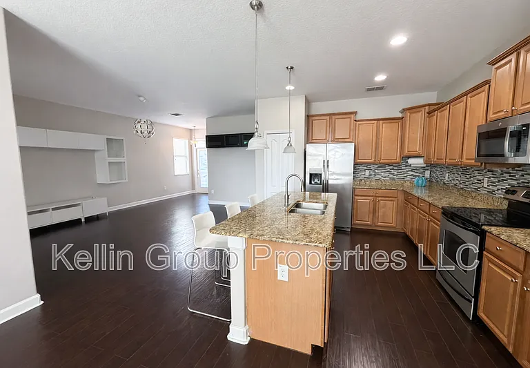 3852 Hampton Hills Dr — Photo 6