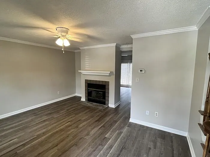 2 bed, 2.5 bath, 1178 sqft, $1,800 — Photo 2