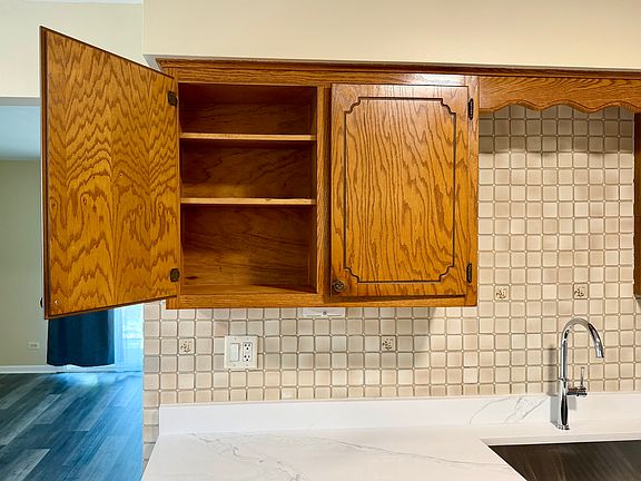 5th image of 4600 Grove Ave APT 2N