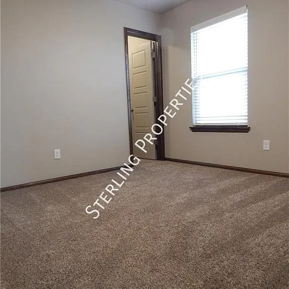 949 Chase Ln — Photo 28