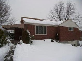 9209 Cromwell Dr, Pittsburgh, PA