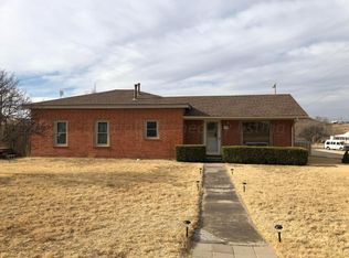 402 Harvey St, Miami, TX 79059