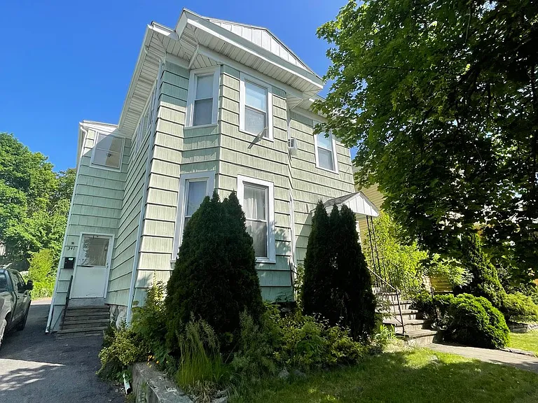 341 Gertrude St — Photo 1