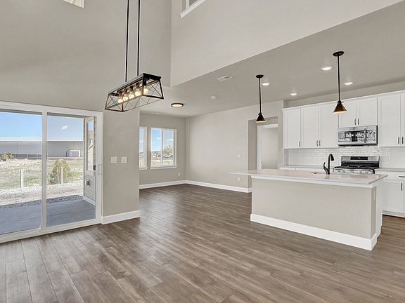 2nd image of 1999 Peak Prairie Ln