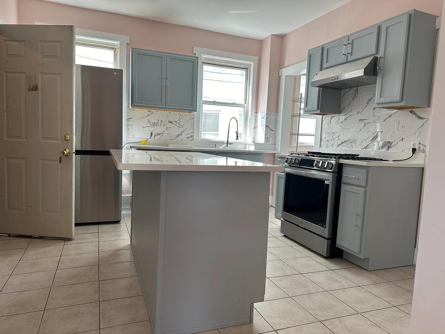 48 Friend St — Photo 2