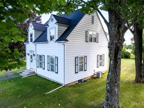 5807 State Highway M35, Perkins, MI 49872