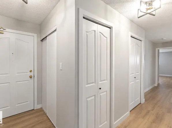 17447 98a Ave NW #329, Edmonton, AB T5T 6M4