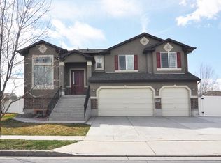 891 W Southampton Dr, North Salt Lake, UT 84054