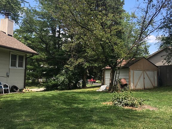 4th image of 221 Pioneer Pl