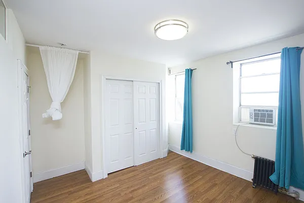 Rented by Jonis Realty | media 8