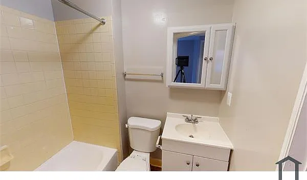 3 bed, $2,548 — Photo 4
