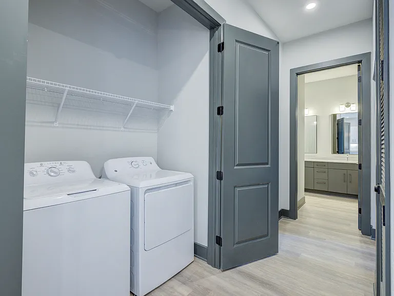 Full Size Washer and Dryer