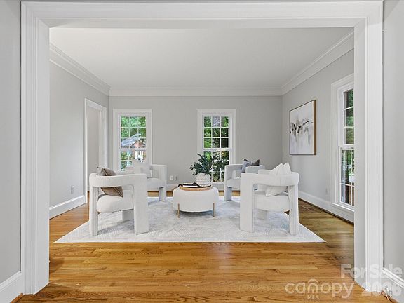 5th image of 2506 Winding Oak Dr