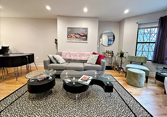 Rented by Compass | media 11