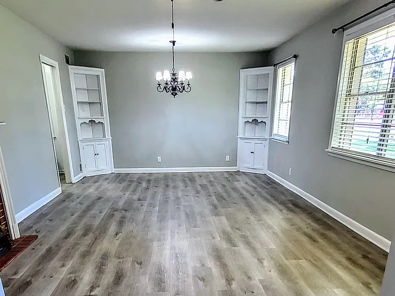1809 Milton St — Photo 5