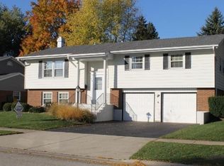 960 Lonsdale Rd, Elk Grove Village, IL 60007