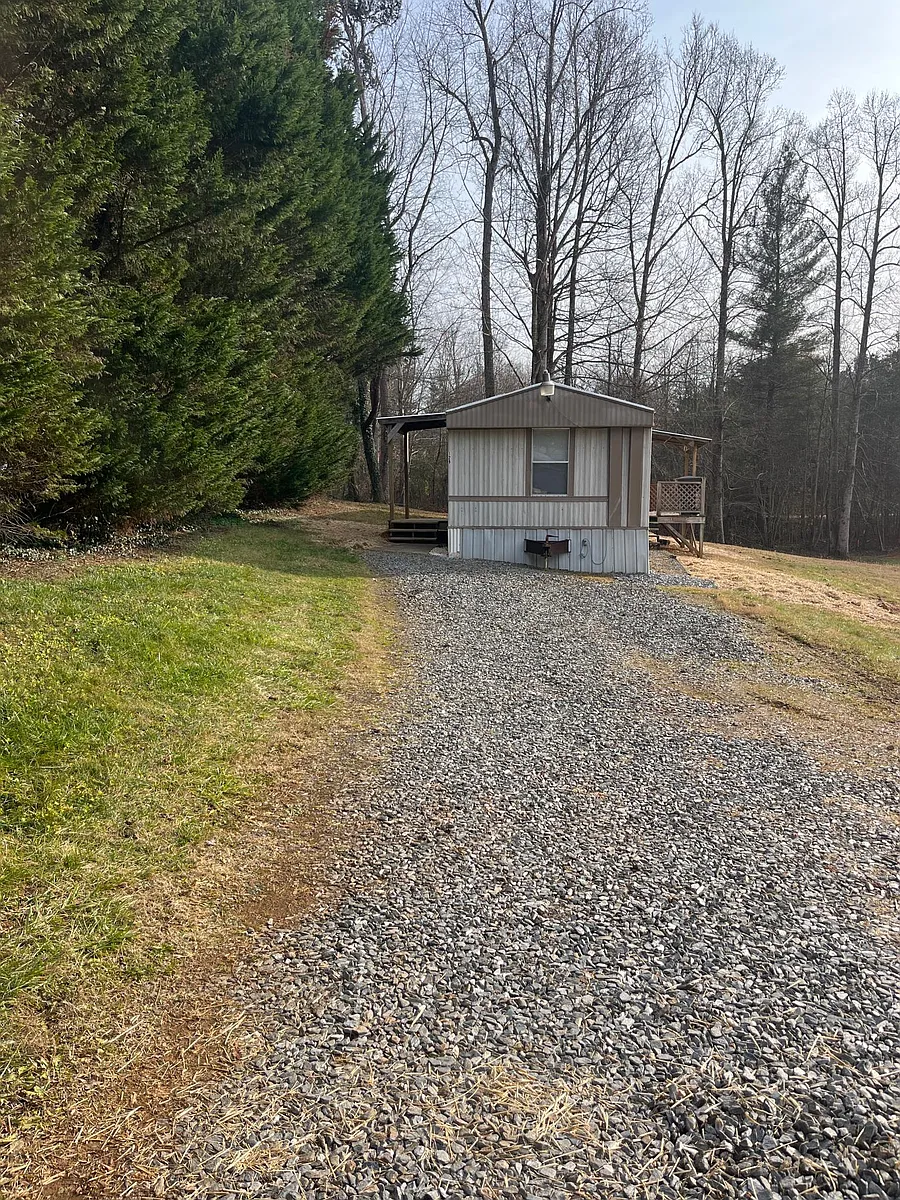 Building Photo - 129 Douglas Fir Ln