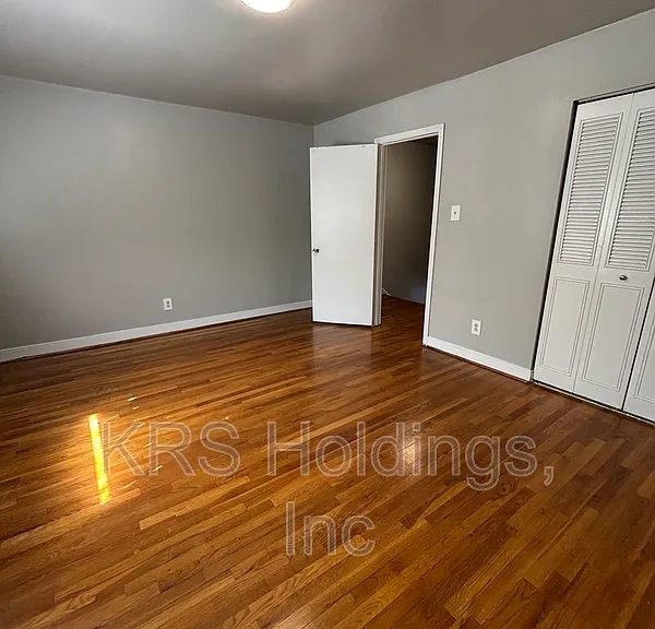 5228 Goolsby Ct N — Photo 10