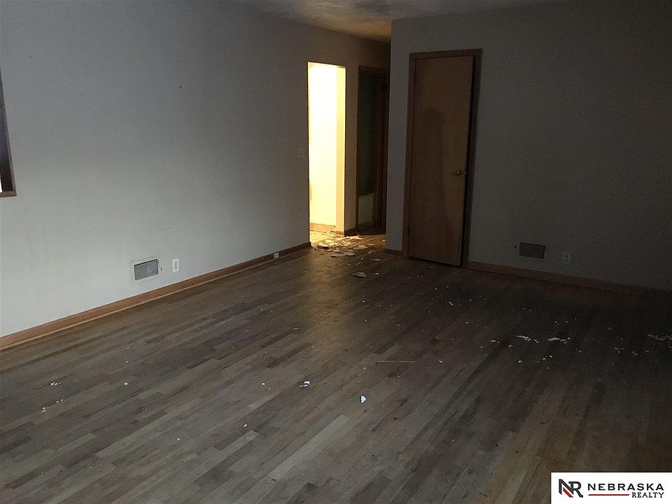 2nd image of 2417 S 47th St