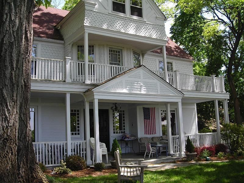 1st image of 3 Hillside Pl
