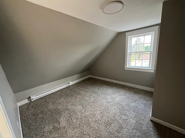 214 Somerset St — Photo 24