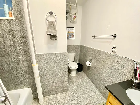 Rented by J PRESTON AND ASSOCIATES INC | media 23