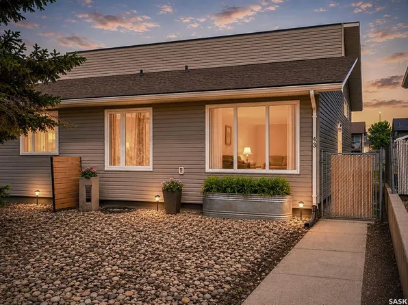 43 Arlington AVENUE, Moose Jaw, SK S6K 1B2