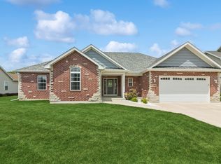 1988 Taller Rd, Morris, IL 60450