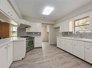 223 Fire Station Rd, Franklin, TX 77856