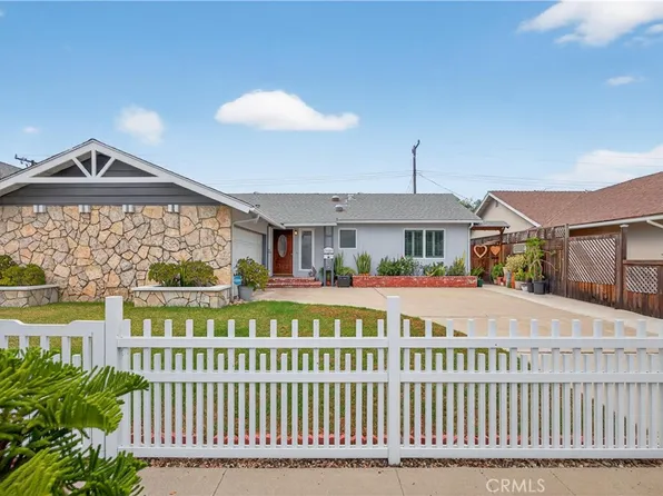 3149 Sharon Ln, Costa Mesa, CA 92626
