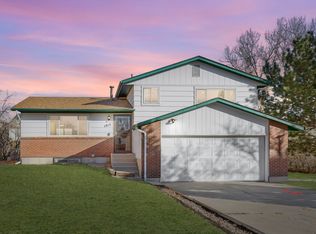 1915 Shawnee Dr, Colorado Springs, CO 80915